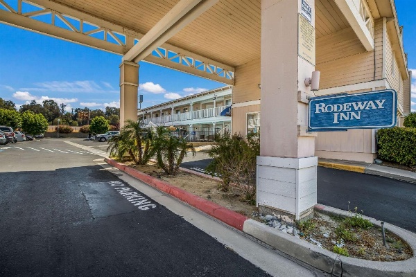Rodeway Inn Old Town Temecula image 2